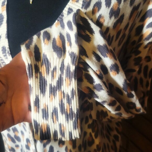 LOFT Leopard Long Sleeve Drop Shoulder Cardigan Open V-Neck Button Down - Size S - Picture 3 of 9